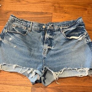 Good American Distressed High-Rise Denim Shorts - Light Blue